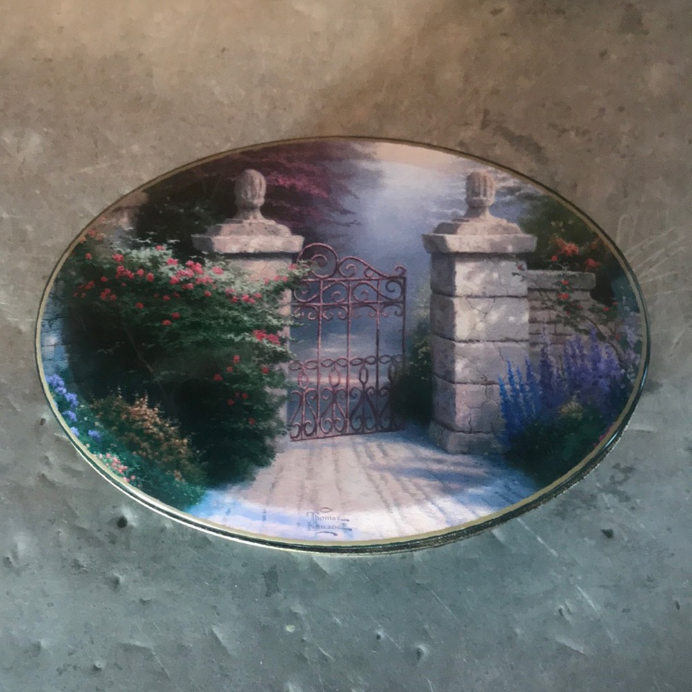 🟢Thomas Kinkade Tin
